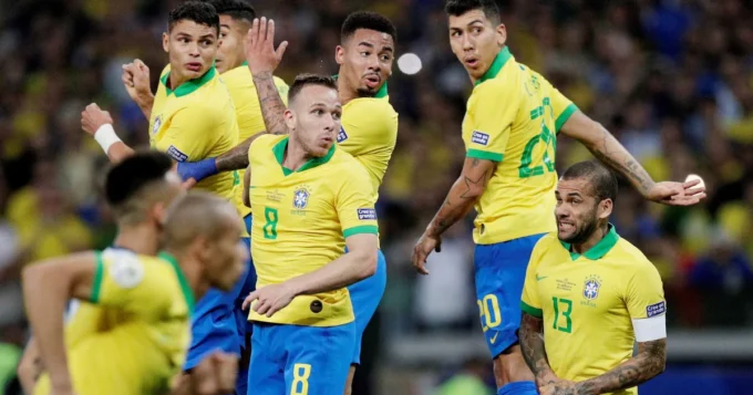 negara dengan pesepakbola profesional terbanyak garisfinish.com