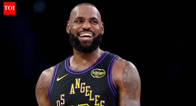 Tutup Diri, Raja! Fans Keriuhan Setelah Video LeBron di Ruang Ganti